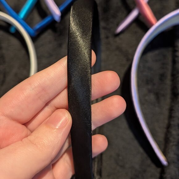 Lot of 10 Rainbow Thin Headbands Plus One Thick Headband - Picture 4 of 5